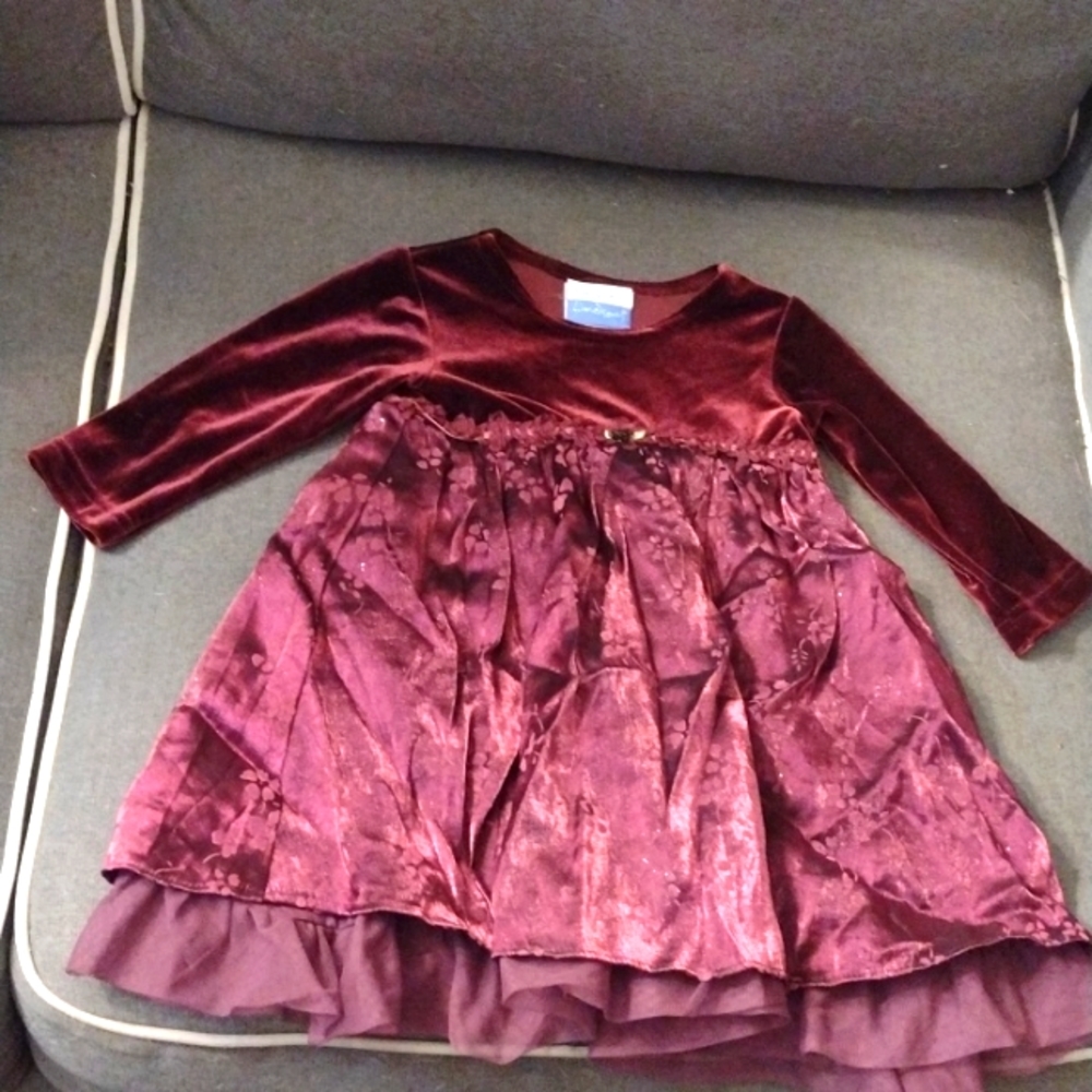 Brooke Lindsey size 12 Mo. Dress.